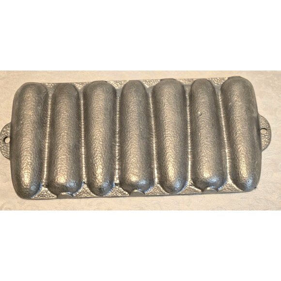 Wagner Ware Sydney -O- 1319 Cast Iron Junior Corn Bread Pan USA Krusty Korn Kobs - Picture 4 of 5